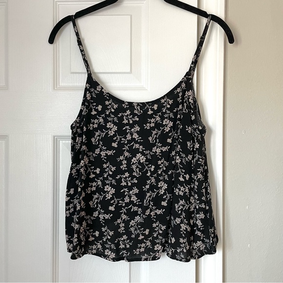 Forever 21 Flowy Cropped Floral Tank Top - Picture 2 of 4